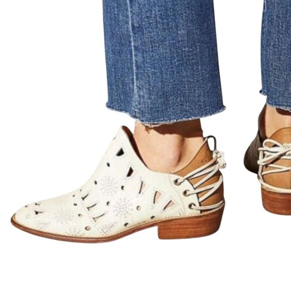 Anthropologie Musse & Cloud Anisse Laser Cut Leather Gray Ankle Boot Size 9 - Picture 2 of 8